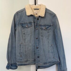 Universal Thread Blue Denim Jacket with Cream Sherpa lining